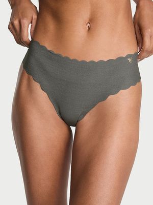 Panty Tanga No-Show con borde scalloped